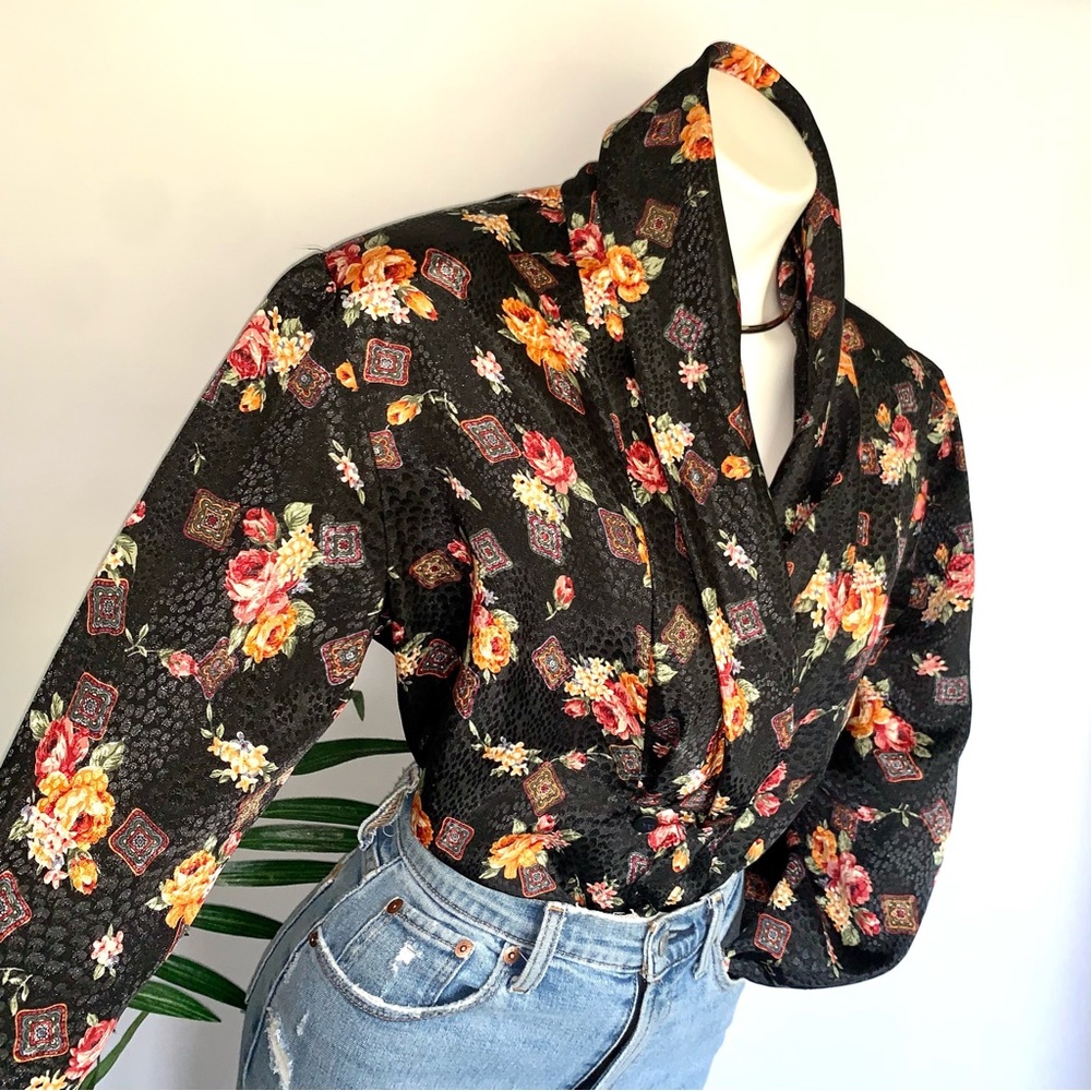 v i n t a g e :: Draped Satin Glamorous Brocade Blouse Padded - Picture 9 of 9
